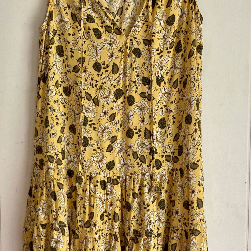 Max studio yellow floral dress size XS